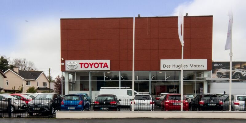 Des Hughes Motors